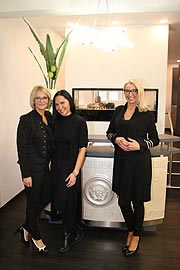Das Team von "MEDUSALON - The Art of Hairdesign": Birgit, Angie und Chefin Sonja Schumann (©Foto: Martin Schmitz)